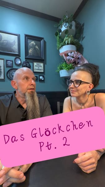 Part 2 von unserem Besuch bei der Dungeon of Berserker! 🔔🖤

Auf der Party hat Boris dieses wunderschöne Glöckchen von 