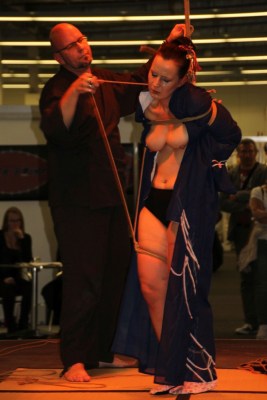 bondage-koikunawa-bofewo-fr-2016-046