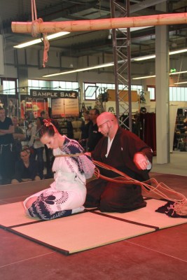 bondage-koikunawa-bofewo-sa-2016-051